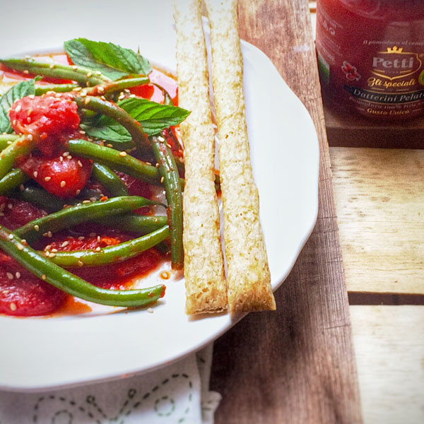 Fagiolini con datterini, sesamo e menta fresca: la ricetta | Pomodoro Petti