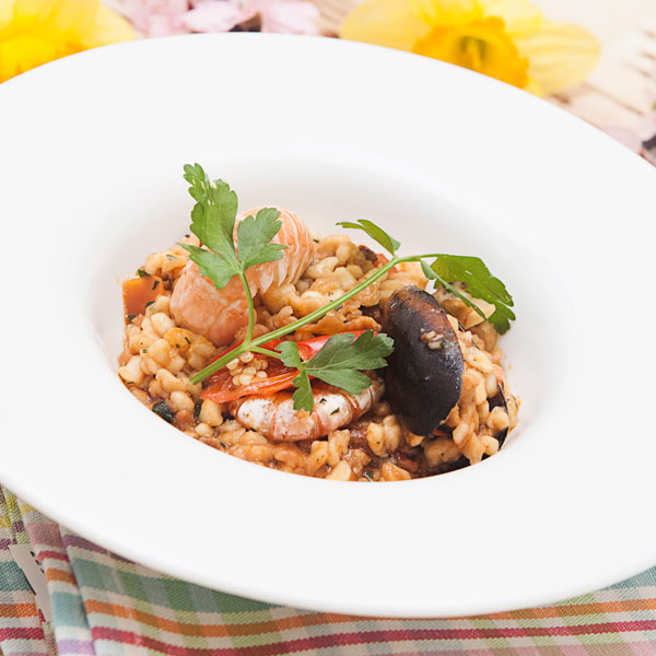 Fregola sarda con frutti di mare e datterini: la ricetta | Pomodoro Petti