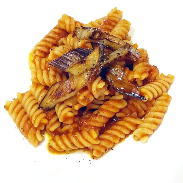 Tortiglioni con melanzana e pomodoro: la ricetta | Pomodoro Petti