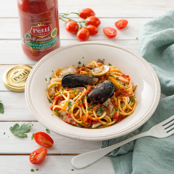 Seafood sauce spaghetti with Piccanto sauce | Petti Tomato - Petti Recipes
